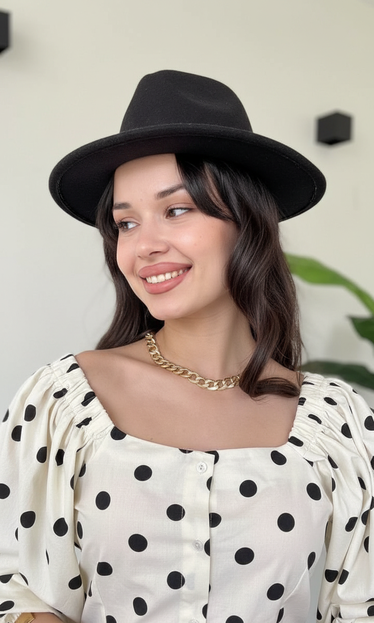 Blouse Ajustée à Pois Noirs, Col Carré et Manches Bouffantes