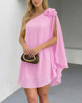 Robe de Cocktail Asymétrique à Plissés et Manche Cape Dramatique - Disponible en 5 Coloris